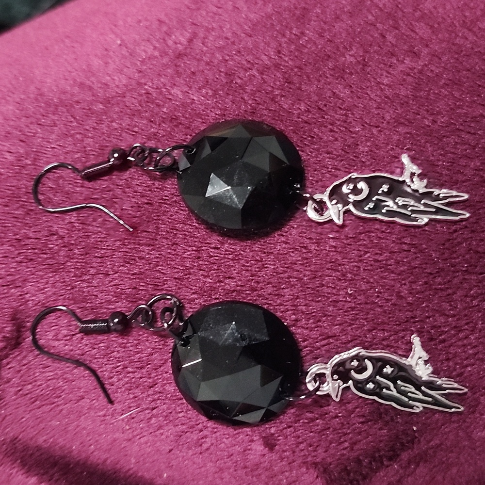 Handcrafted Noir Messenger Earrings
